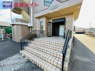 ラトゥール西阿倉川の物件外観写真